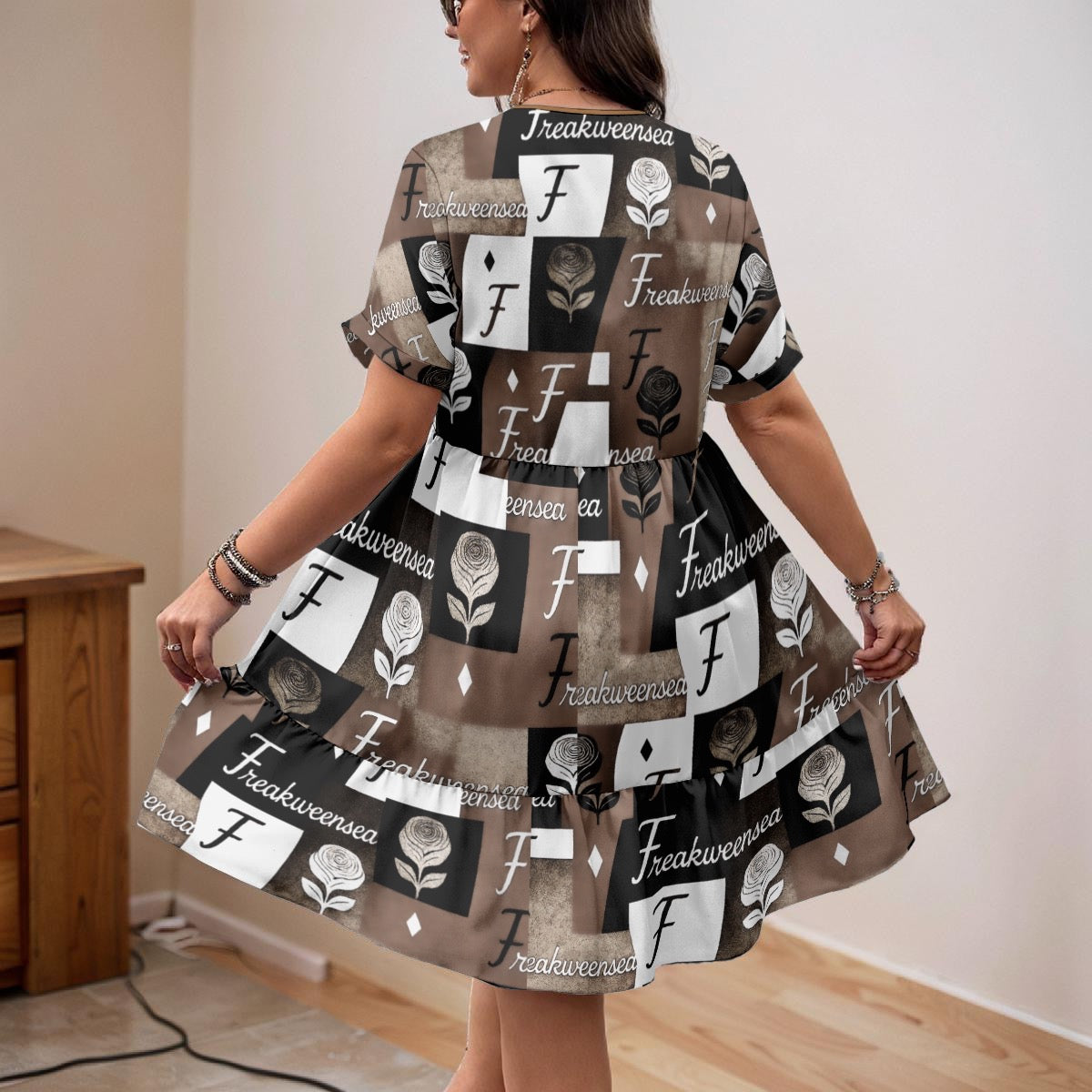Word up x Freakweensea Floral V-Neck Short Sleeve Dress